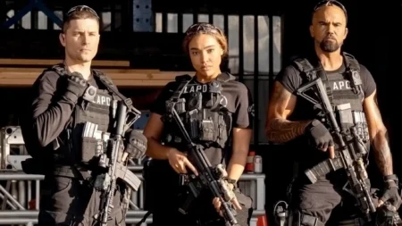 Shemar Moore como Hondo em S.W.A.T. Exiles, spin-off do Starz