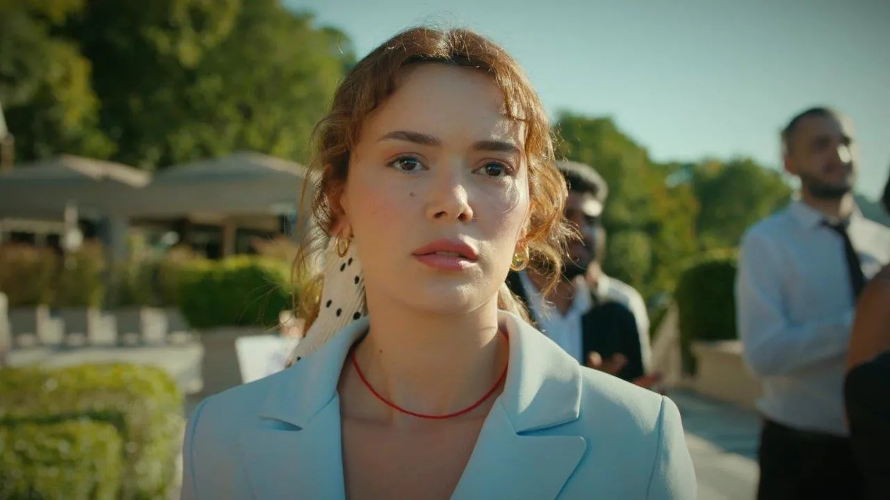 Seray Kaya como protagonista Elif de Sol da Minha Vida