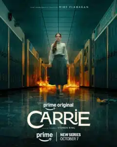 Carrie White em cena de ambiente escolar da série Prime Video