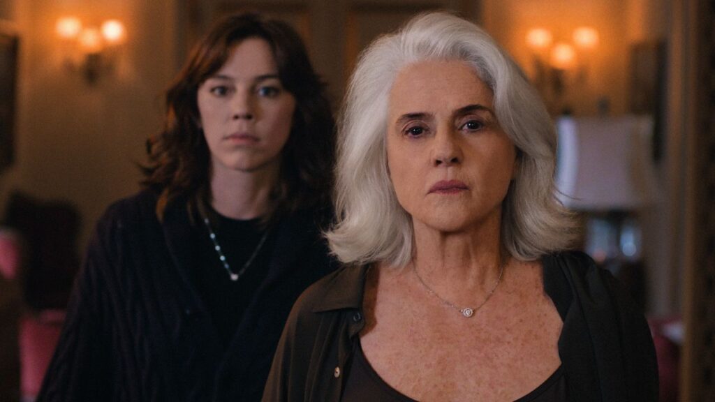 Dom de Iludir explica por que a terapeuta espiritual muda a briga entre Lúcia e Maíra Cena da série Dom de Iludir, melodrama brasileiro que estreia na Netflix em 28 de outubro de 2026