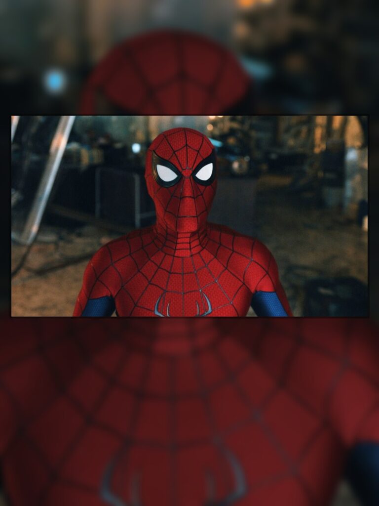 Tom Holland como Homem-Aranha em cena de ação de Um Novo Dia